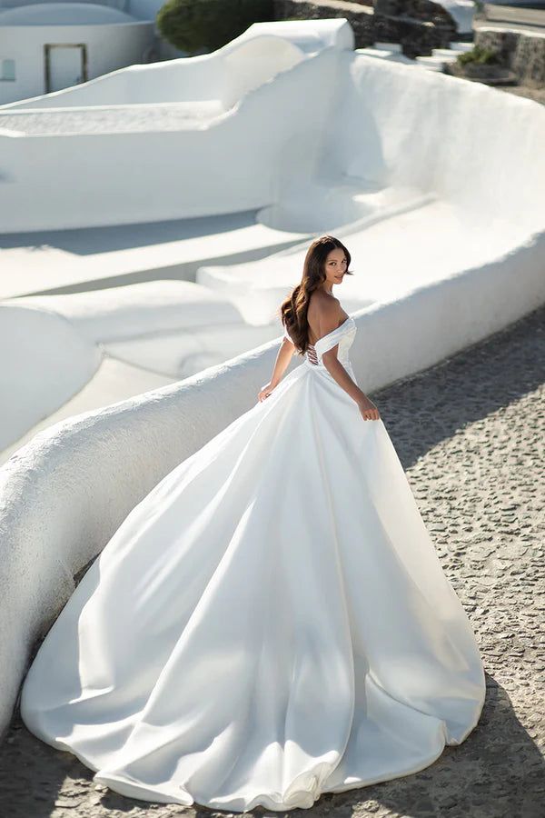 Gorgeous Sweetheart Off Shoulder With Train Popular Bridal Long Wedding Dresses, WDH110